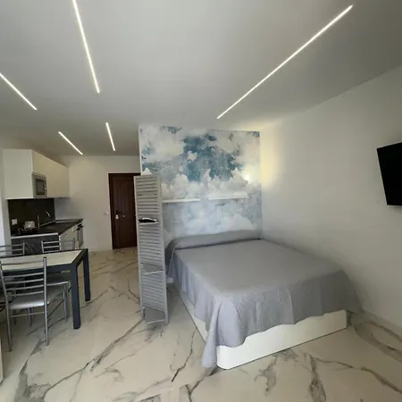 Paraiso Del Sur Tenerife -the Swimming Pool Is Under Reconstruction