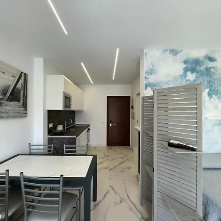 Apartment Paraiso Del Sur Tenerife -the Swimming Pool Is Under Reconstruction *