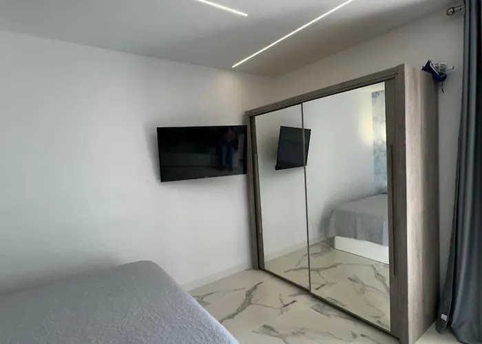 Apartment Paraiso Del Sur Tenerife -the Swimming Pool Is Under Reconstruction